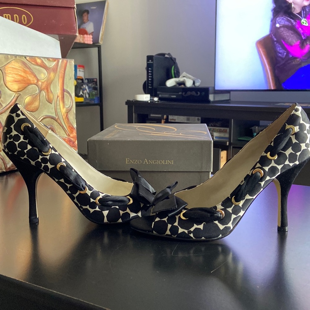 Enzo Angiolini high heels